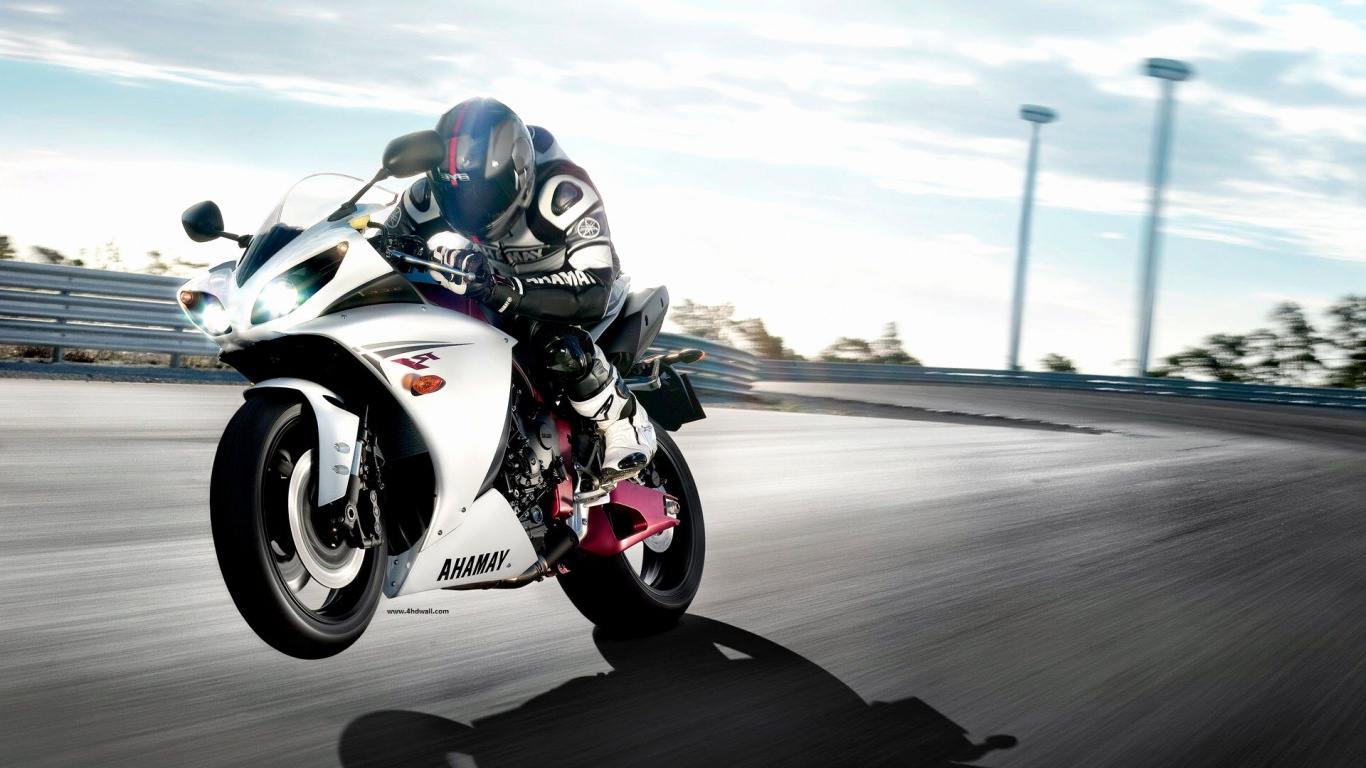 car-superbike_racing-motorcycling-sport_bike-motorcycle-1366x768