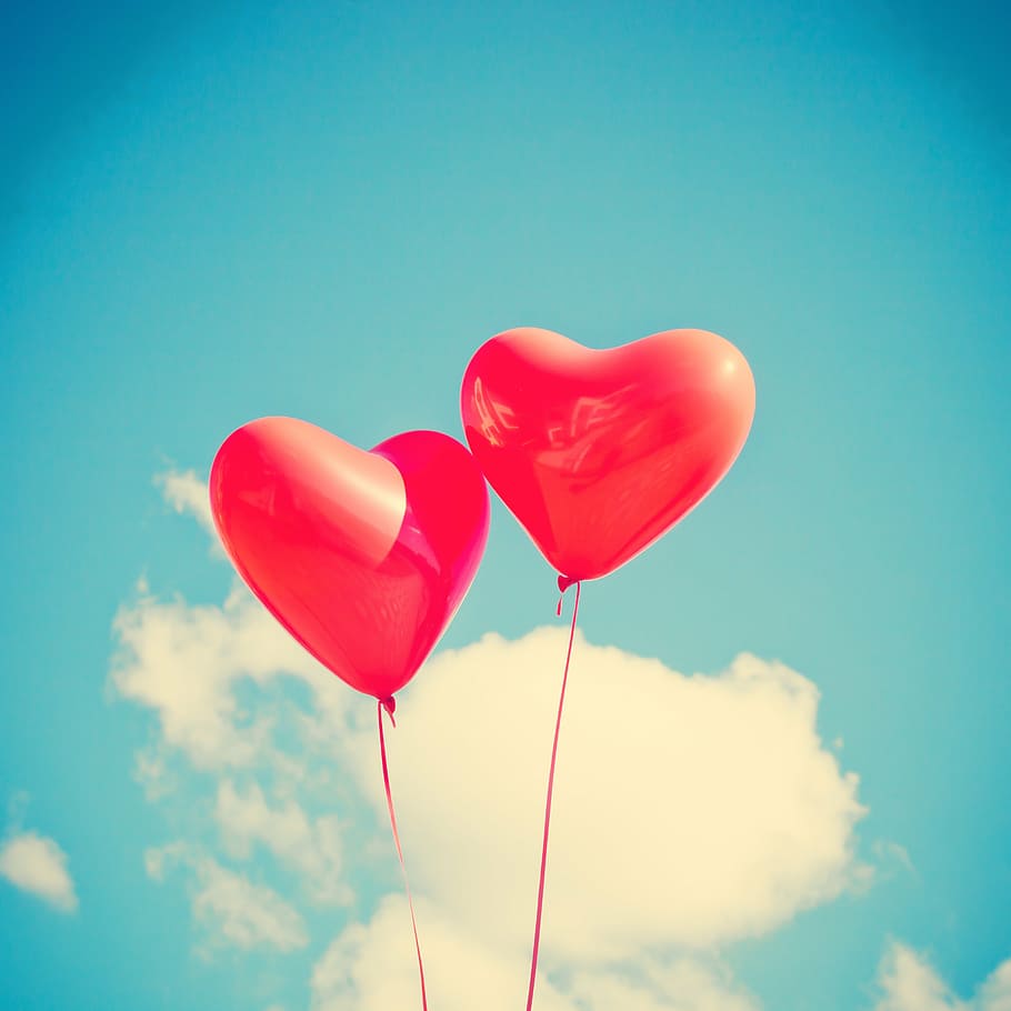 balloon heart love red