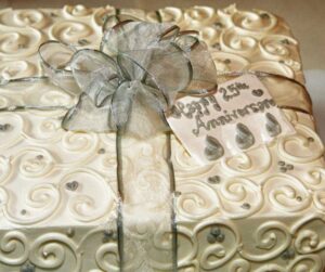 anniversary cake (8)