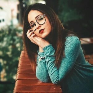 stylish & attitude girl dp facebookdp (4)