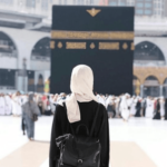 islamic dp whatsapp dp islamic images ( A girl front of Kaaba)