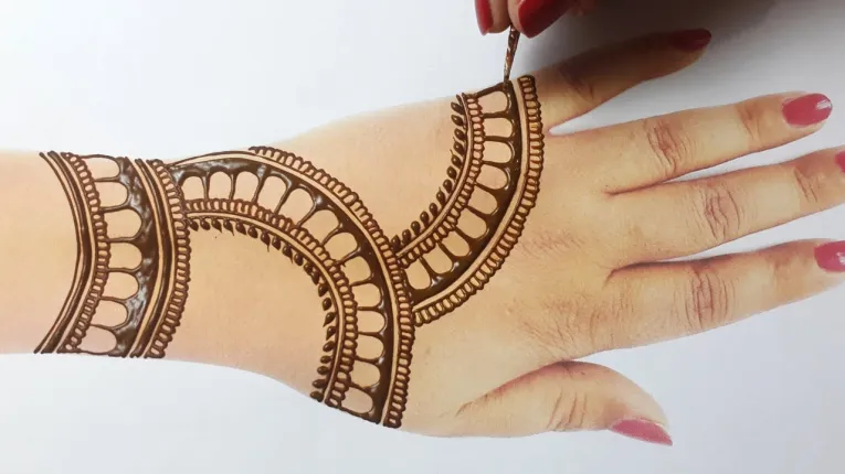special mehndi designs for happy new year 2023 (1)