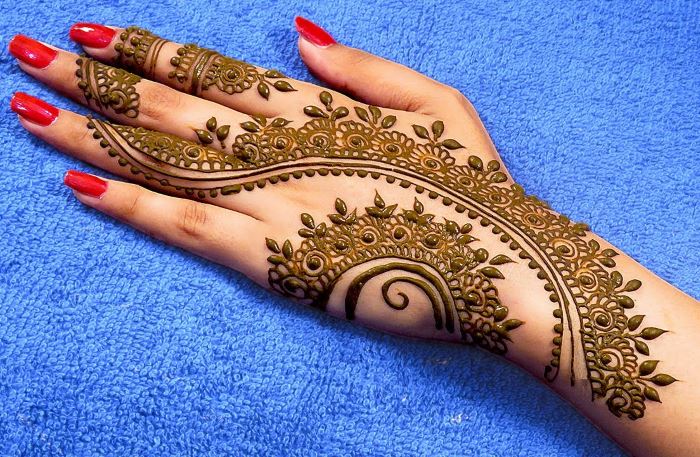 special mehndi designs for happy new year 2023 (23)