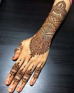 special mehndi designs for happy new year 2023 (25)