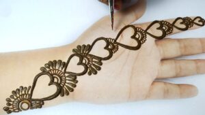 special mehndi designs for happy new year 2023 (5)