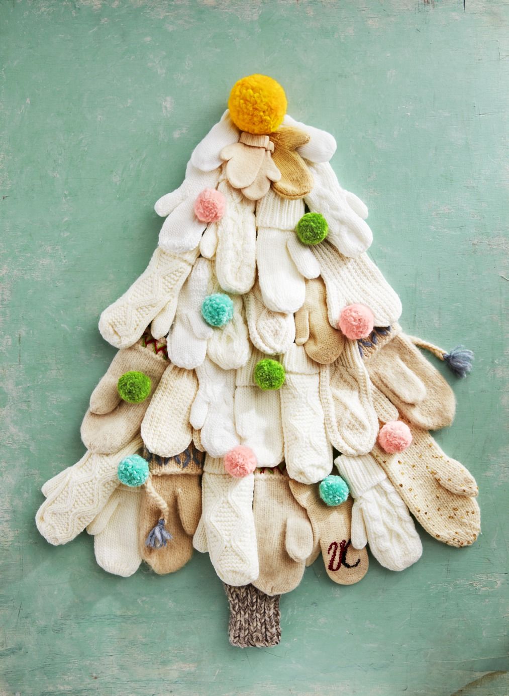 Diy Christmas Decorations Makeshift Tree Mittens