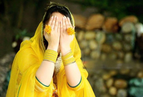 Hidden Face DP For Girls With Yellow Dress